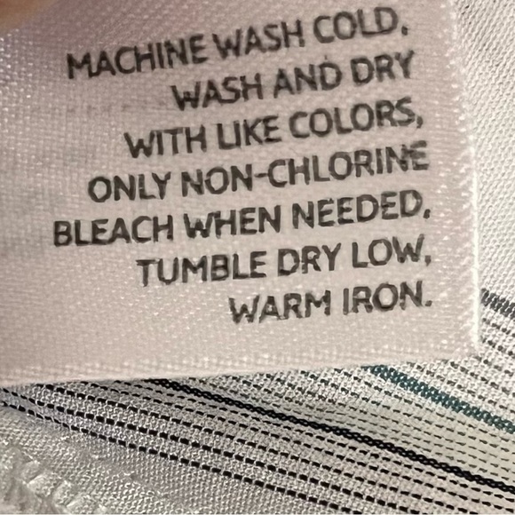 OLD NAVY, Striped Long Sleeve, button down, Office Attire Shirt, Size Large - Picture 7 of 11